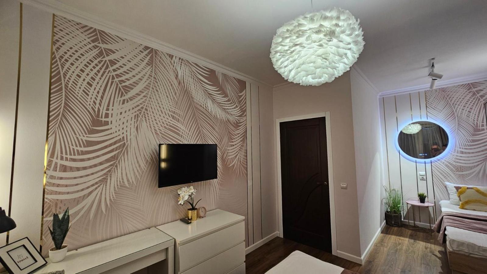Soft Pink Apartment Mukacheve Exterior foto
