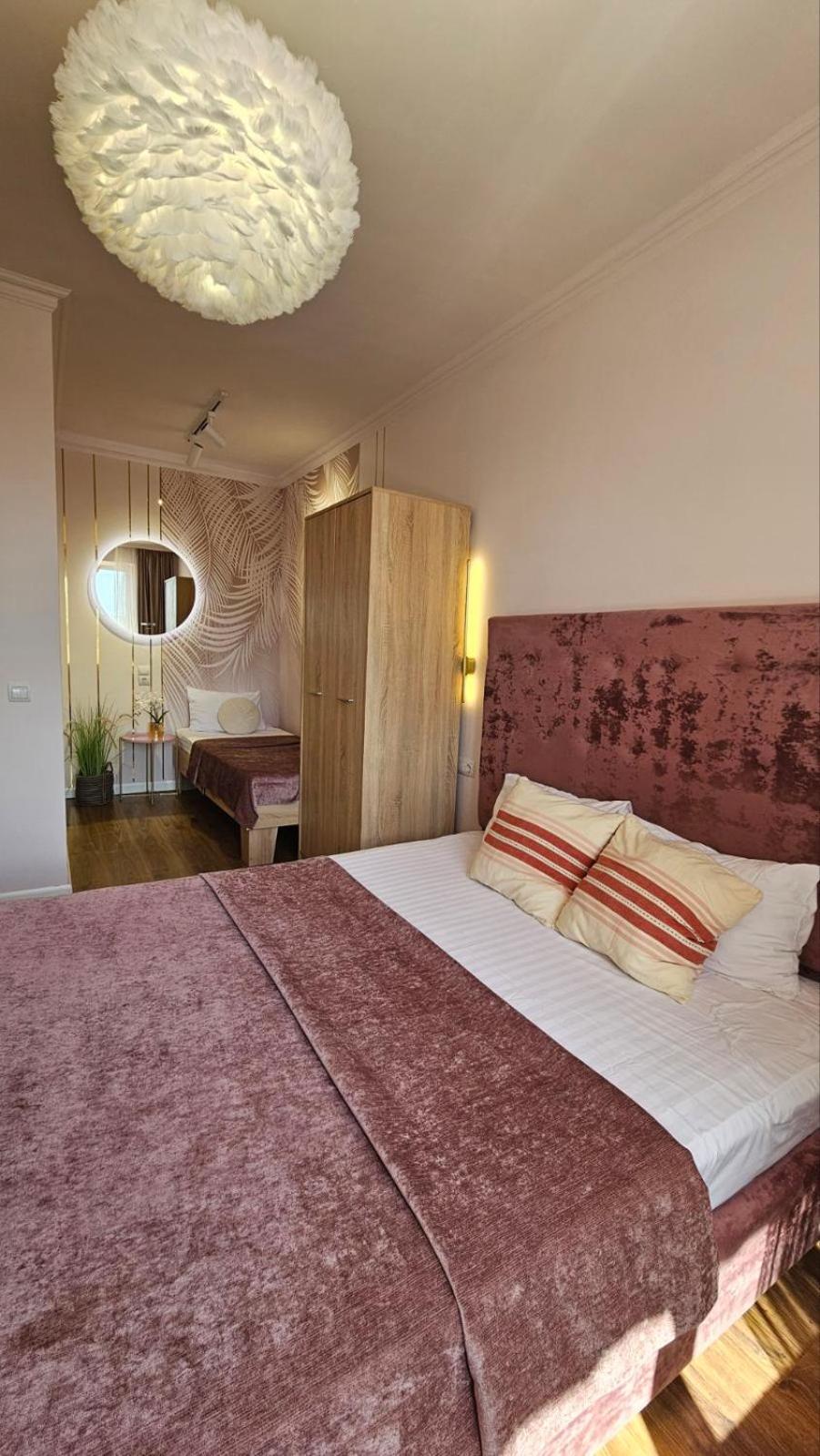 Soft Pink Apartment Mukacheve Exterior foto