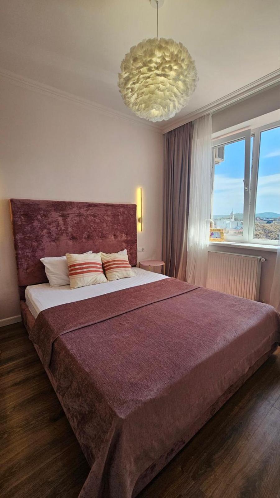 Soft Pink Apartment Mukacheve Exterior foto